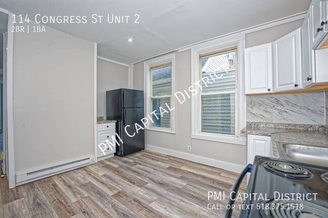 114 Congress St in Cohoes, NY - Building Photo - Building Photo