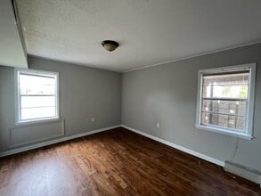 242 Georgia Ave in Statesboro, GA - Building Photo - Building Photo
