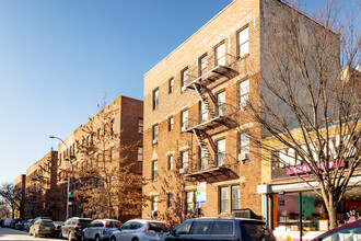 94-05-94-19 35th Ave in Flushing, NY - Building Photo - Primary Photo