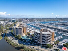 4335 Marina City Dr in Marina Del Rey, CA - Building Photo