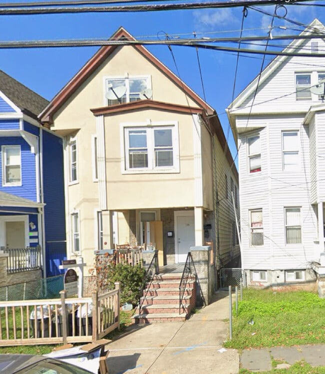 1057 Lafayette St, Unit 2-3