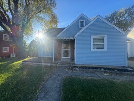 2449 Fairport Ave in Dayton, OH - Building Photo