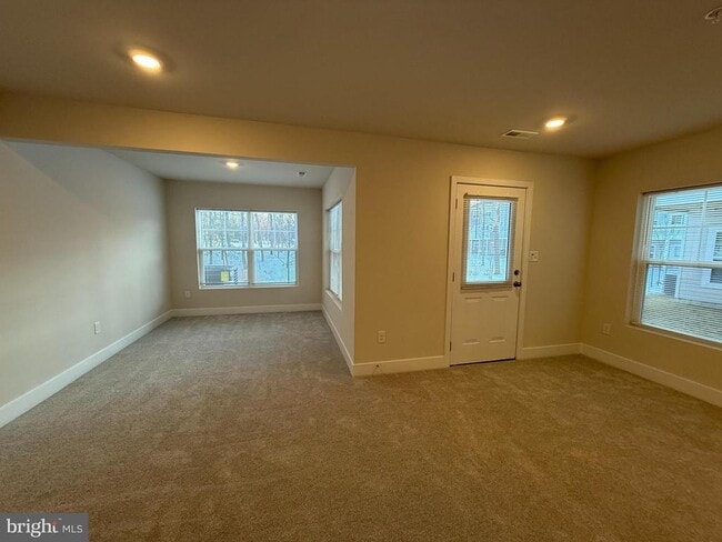 6828 Winterhill Ln in Glen Burnie, MD - Building Photo - Building Photo