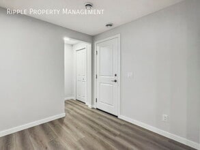 98 Magnolia St SE in Calgary, AB - Building Photo - Building Photo