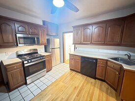 52 Queensberry St, Unit 17 in Boston, MA - Building Photo