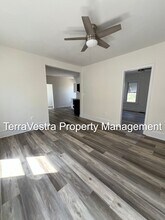 148 S 2nd St-Unit -Unit A in Millville, NJ - Foto de edificio - Building Photo