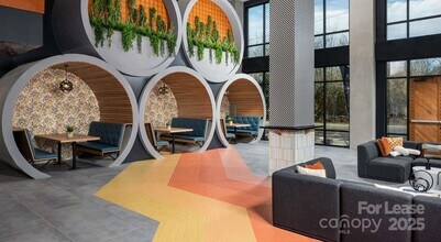 1015 N Alexander St, Unit A0 in Charlotte, NC - Foto de edificio - Building Photo