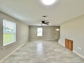 10536 Country Hills Blvd in Tyler, TX - Building Photo - Building Photo
