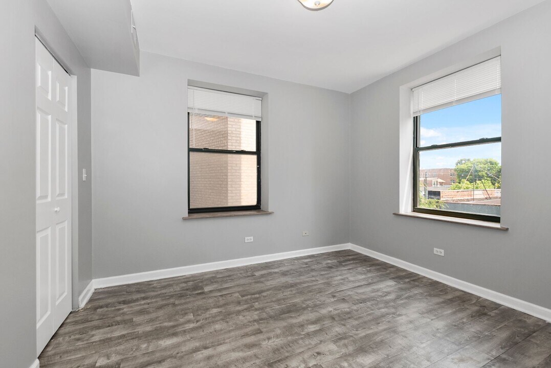 7203 S Yates Blvd in Chicago, IL - Building Photo