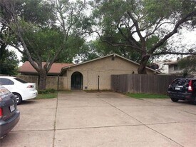 1724 W Sanford St in Arlington, TX - Building Photo