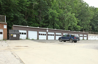 Rainbow's End II Apartments in Euclid, OH - Building Photo - Building Photo