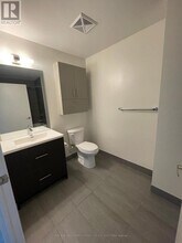 188 Fairview Mall Dr in Toronto, ON - Building Photo - Building Photo
