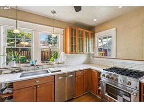 5325 SW Watson Ave in Beaverton, OR - Building Photo - Building Photo