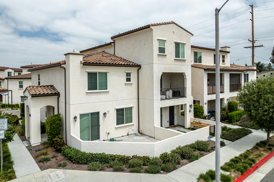 Candlewood Villas in Whittier, CA - Building Photo