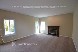 2058 Westridge Blvd in Bartlett, IL - Building Photo - Building Photo