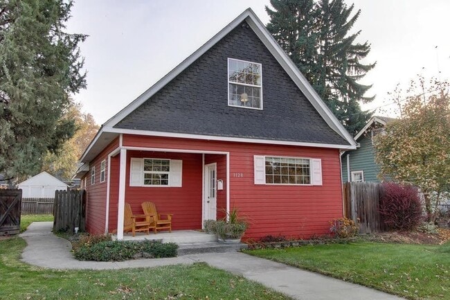 1128 Hobson St in Walla Walla, WA - Foto de edificio - Building Photo