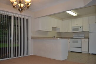 501 SW 75th St in Gainesville, FL - Building Photo - Building Photo