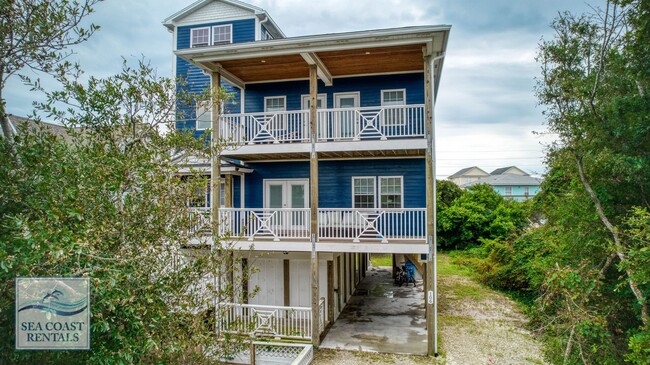 106 N Oak Dr in Surf City, NC - Building Photo - Building Photo