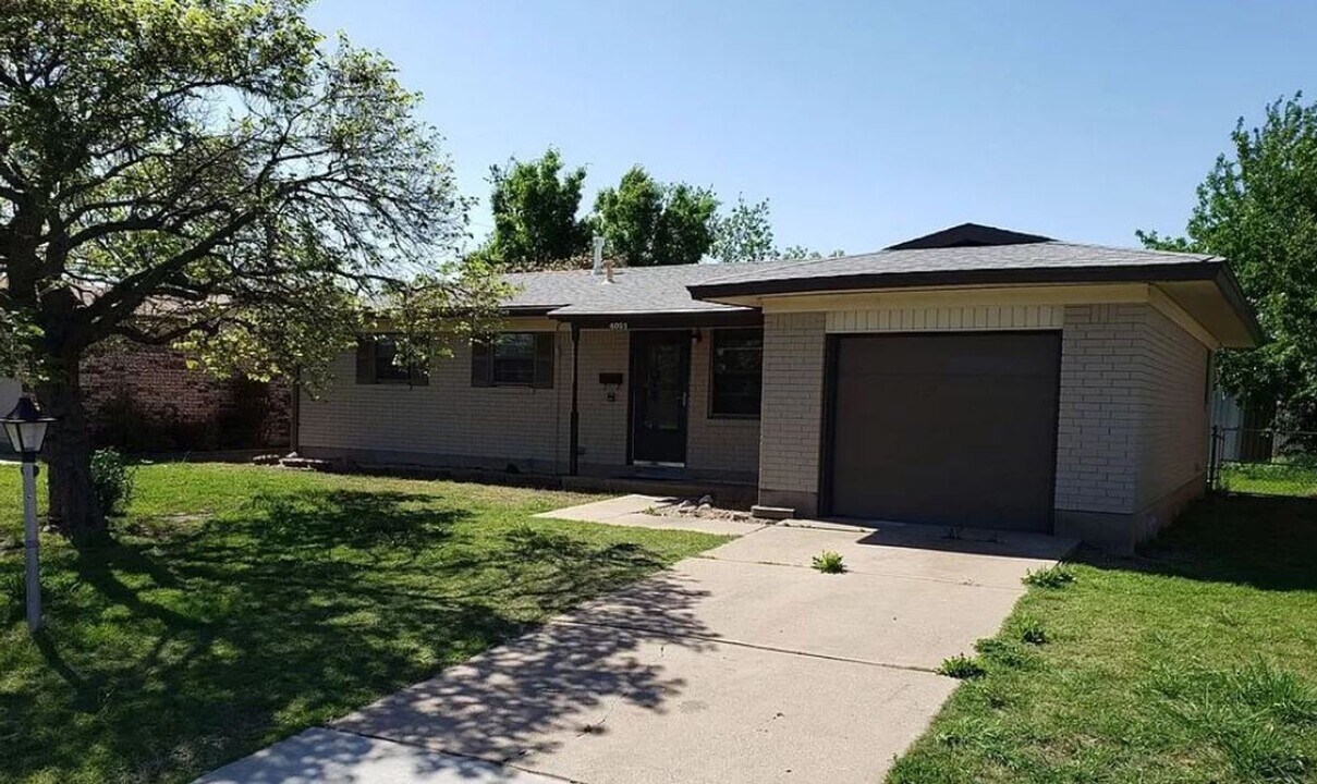 4051 SE Bedford Dr in Lawton, OK - Building Photo