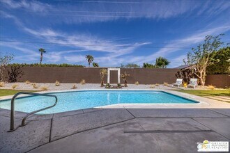 372 E Molino Rd in Palm Springs, CA - Building Photo - Building Photo