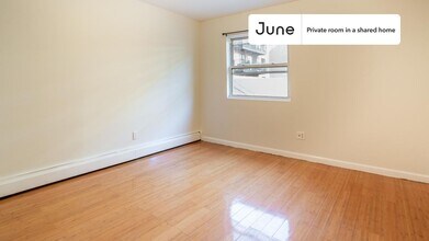 Room in Shared 4 bed/2 bath home in New York, NY - Building Photo - Building Photo
