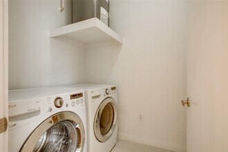 3015 Bryan St in Dallas, TX - Building Photo - Building Photo