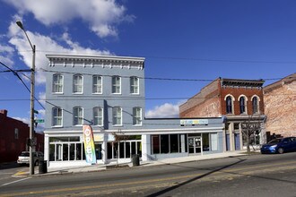 Old Store Lofts in Richmond, VA - Foto de edificio - Building Photo