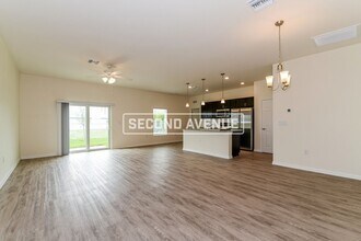4154 NE 9th Ave in Cape Coral, FL - Building Photo - Building Photo