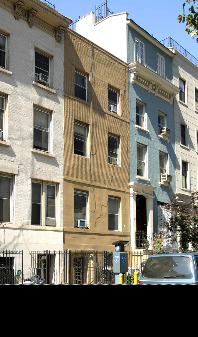 252 E 33rd St in New York, NY - Building Photo - Building Photo