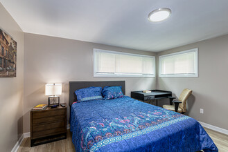 Woodlawn Apartments in Ashford, CT - Foto de edificio - Interior Photo