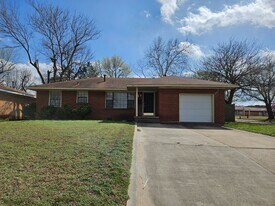 500 Fleetwood Dr in Norman, OK - Building Photo