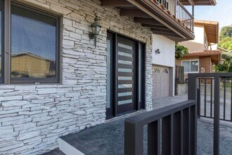 3900 Pso De Las Tortugas in Torrance, CA - Building Photo - Building Photo