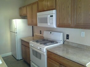 3540 Villa Knolls N Dr in Las Vegas, NV - Building Photo - Building Photo