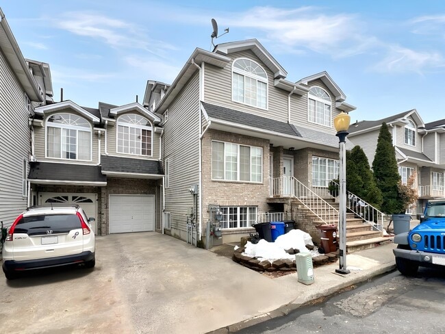 property at 49 Latourette Ln