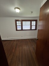 9 Division St, Unit 3R in Worcester, MA - Foto de edificio - Building Photo