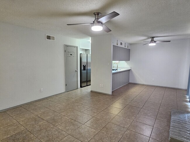 1622 W Village Way in Tempe, AZ - Building Photo - Building Photo