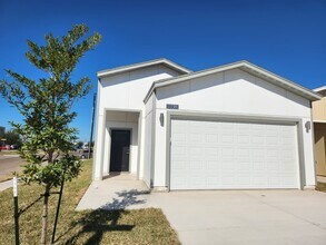 2716 Kerria Ave in McAllen, TX - Building Photo - Building Photo