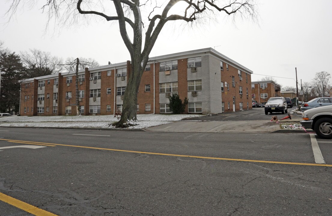 Riley Realty, LLC in Orange, NJ - Foto de edificio