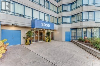3050 Ellesmere Rd in Toronto, ON - Building Photo - Building Photo
