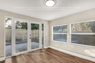 4040 Porpoise Dr SE in St. Petersburg, FL - Foto de edificio - Building Photo