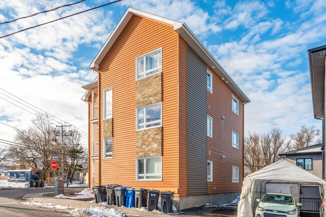 5729 Saint-Georges St in Lévis, QC - Building Photo - Building Photo