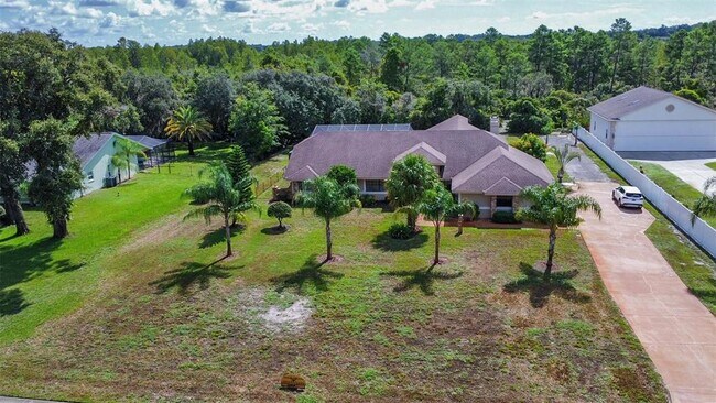 8732 Skymaster Dr in New Port Richey, FL - Building Photo - Building Photo