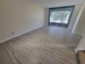 8006-815A 15a Ave NW in Edmonton, AB - Building Photo - Building Photo