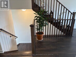 77 Riley Reed Ln in Richmond Hill, ON - Building Photo - Building Photo