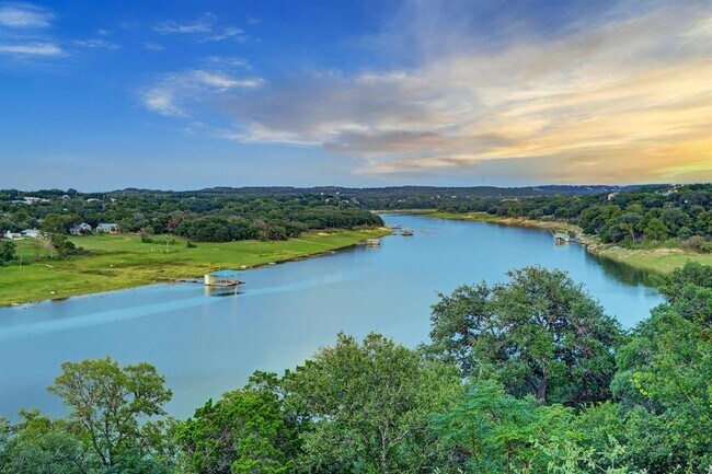 705 Nomad Dr in Spicewood, TX - Building Photo - Building Photo