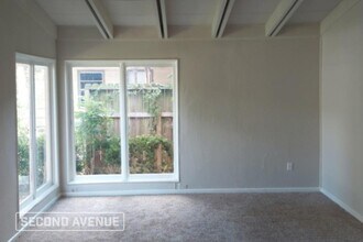 5458 N Crooked Creek Dr in Houston, TX - Building Photo - Building Photo