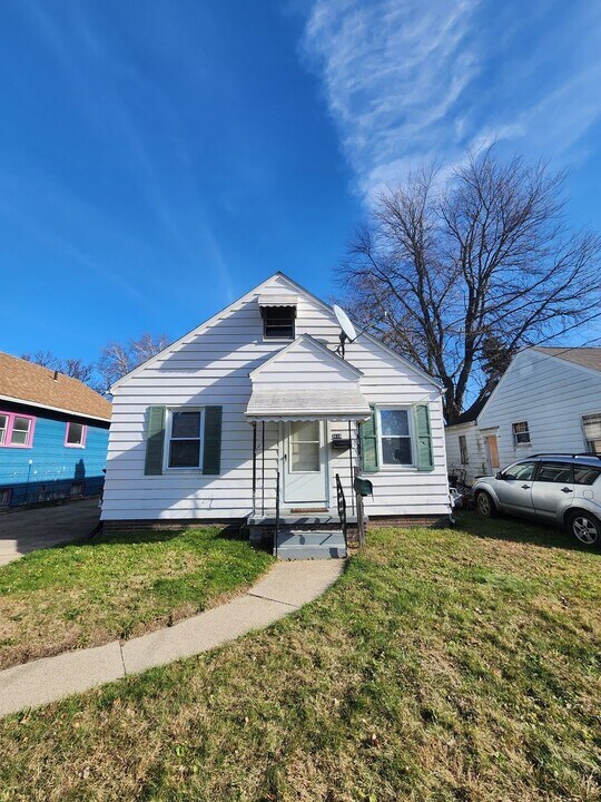 3816 Almeda Dr in Toledo, OH - Building Photo