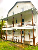 901-903 Coleman Ave in Johnstown, PA - Building Photo