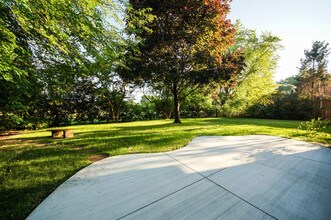 3619 Bernay Dr in Northbrook, IL - Building Photo - Building Photo