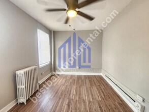 2535 Greenmount Ave-Unit -Unit 2 in Baltimore, MD - Foto de edificio - Building Photo